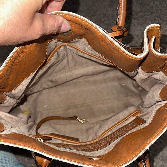 Michael Kors White and Brown Signature Tote Bag - Picture 8 of 10